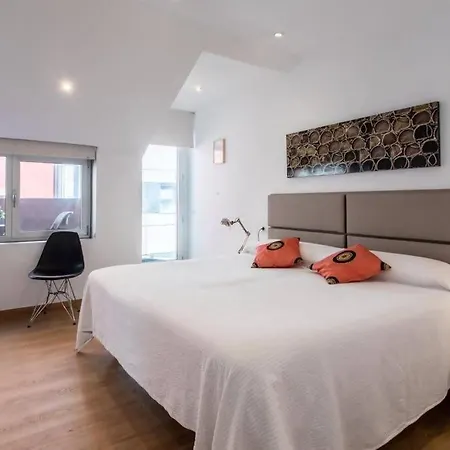 Tranquilidad, Centrica Y Playa A Coruña