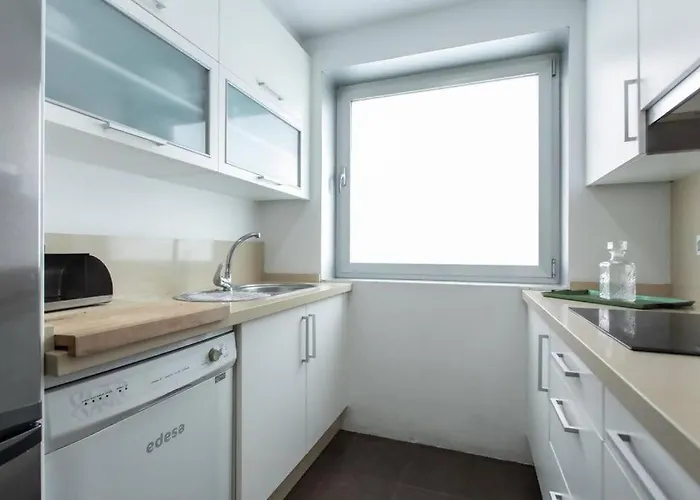 Tranquilidad, Centrica Y Playa Chalé Corunha